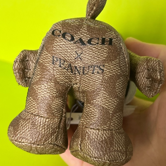 NWT Coach x Peanuts Collectible Snoopy Bag Charm - Picture 9 of 10